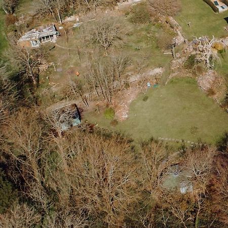 The Roundhouse - Unique Space Nestled In The Trees Begelly Dış mekan fotoğraf