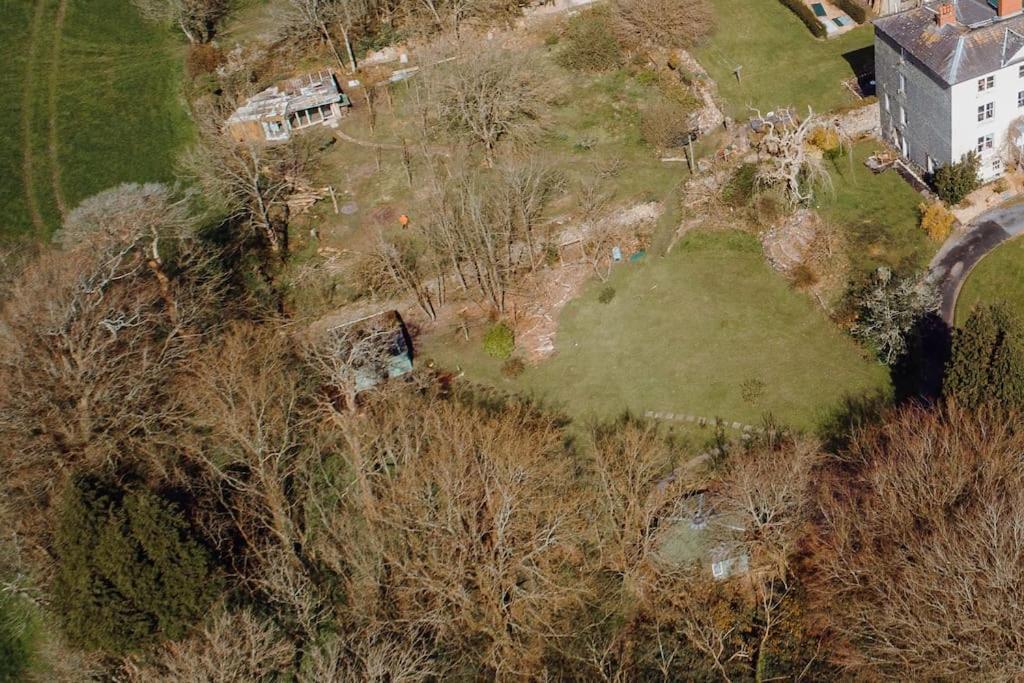The Roundhouse - Unique Space Nestled In The Trees Begelly Dış mekan fotoğraf